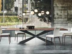 Spyder Table avec plateau en bois massif à bords irréguliers